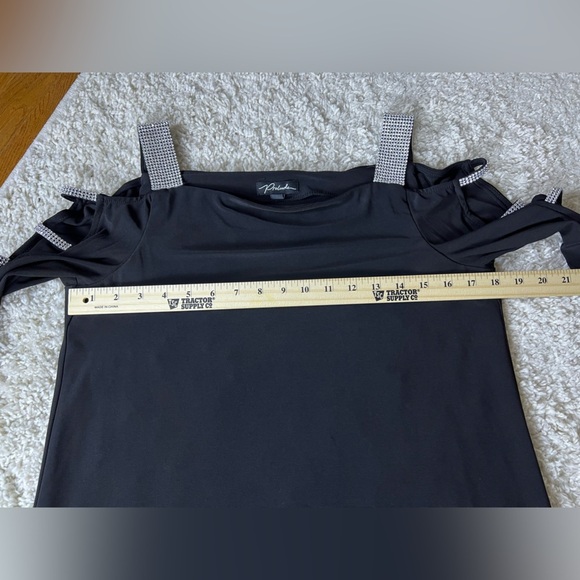 Women’s Medium Bedazzled Black Open Shoulder Top - Picture 7 of 7